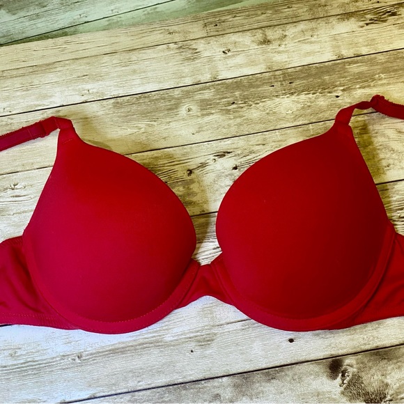 Victoria’s Secret Pink where anywhere red push up bra 32C - Picture 8 of 9